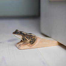 Load image into Gallery viewer, Hand Carved Moor Frog Doorstop